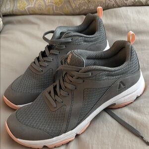 ABEO Gray and Pink Athletic Women's Shoes worn once size 9